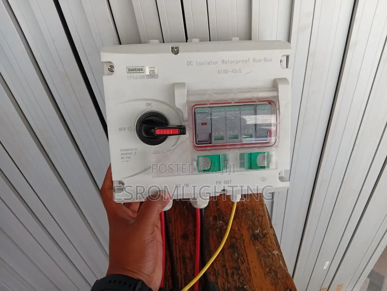 Suntree Dc Isolator Waterproof Bus-Combiner Box