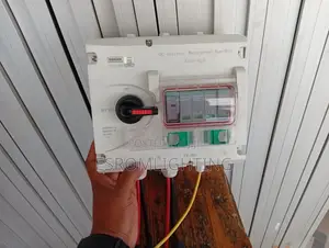 Suntree Dc Isolator Waterproof Bus-Combiner Box