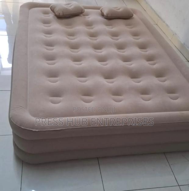 3queen Size Intex Air Bed, An - main view