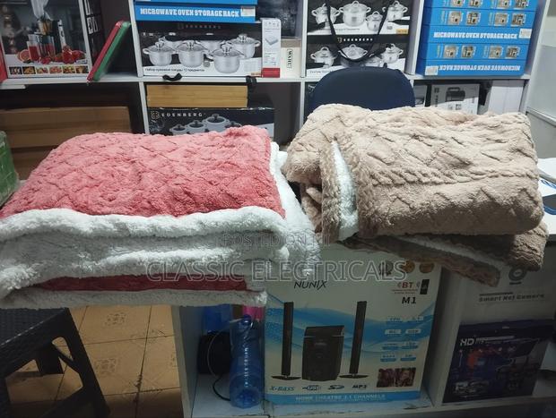 *Heavy Sherpa Fleece/Throw Blanket - thumbnail 2