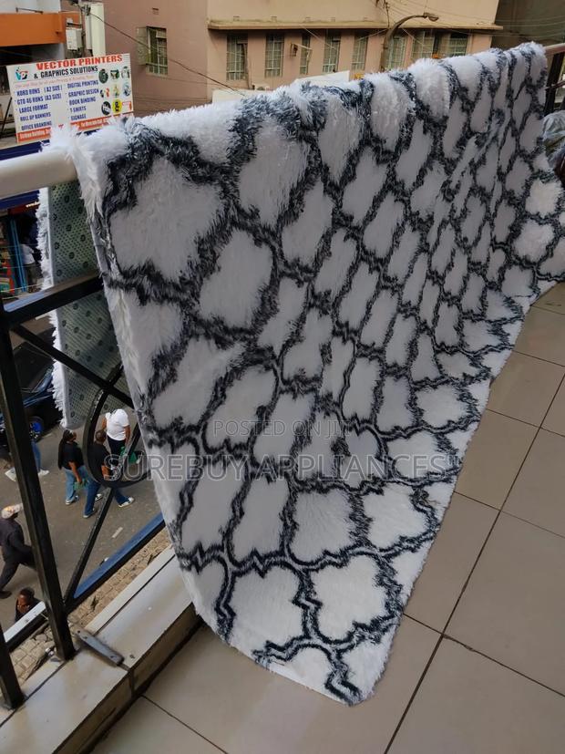 Fluffy! 7 by 10 Feet Cozy Fluffy Patch Rug