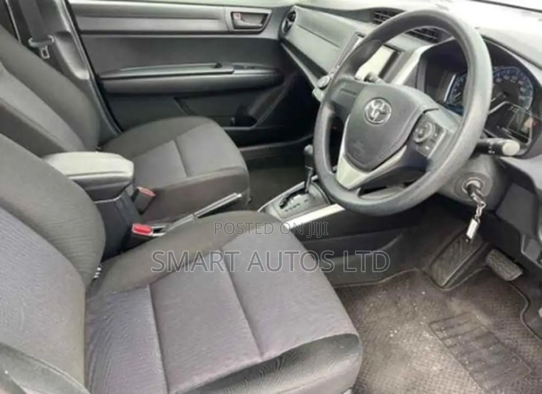 Toyota Corolla Fielder 2018 Off white