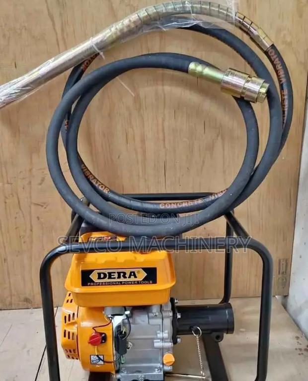 Heavy Duty Dera Petrol Concrete Vibrator