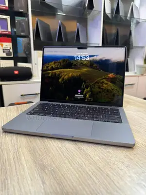 Laptop Apple MacBook Pro 2023 M3 Pro 14-inch 8GB Apple M3 SSD 512GB