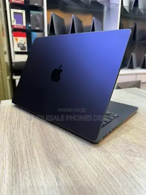 Laptop Apple MacBook Pro 2023 M3 14-inch 18GB Apple M3 Pro SSD 512GB