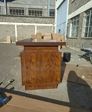 Desk:Premium Wooden Executive Desk With Cabinet