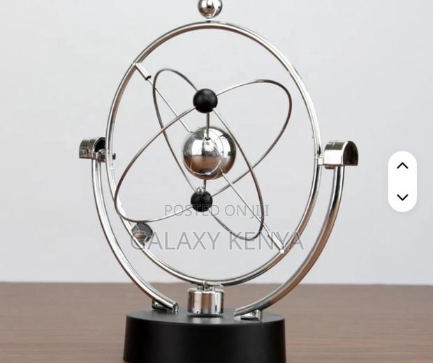 Newton Pendulum Newton Cradle Office Decor - thumbnail 3