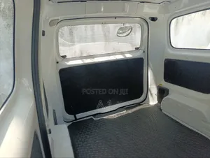 Nissan NV200 2018 White