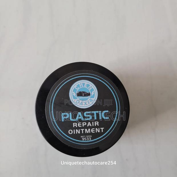 Universal Plastic Repair Paste-durable Fix - main view
