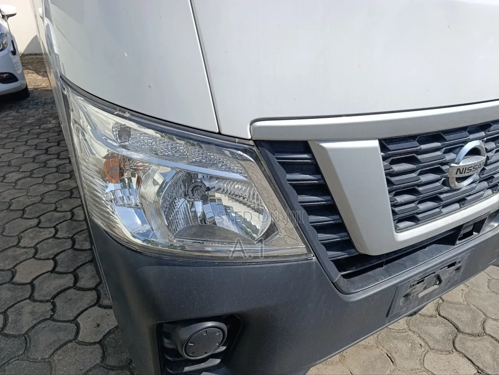 Nissan Caravan (Urvan) 2018 White