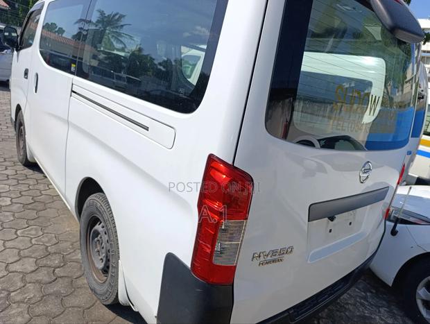 Nissan Caravan (Urvan) 2018 White - thumbnail 7