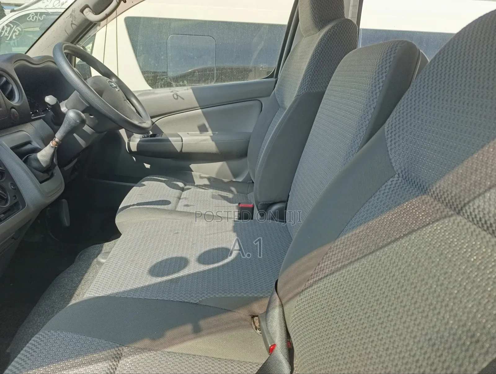 Nissan Caravan (Urvan) 2018 White