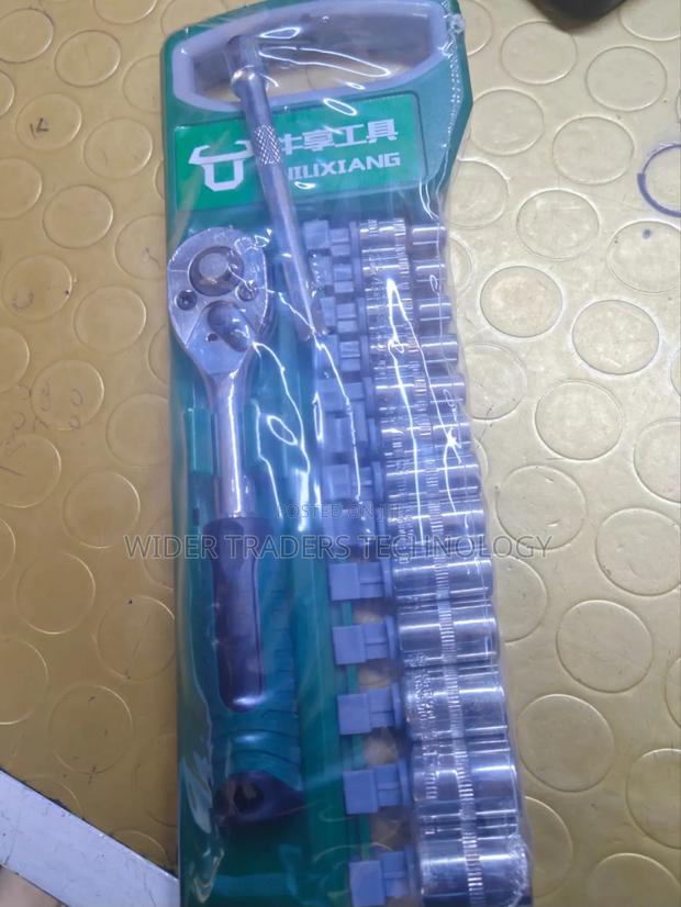 15pcs Socket Set With Handle
Max 14mm - main view