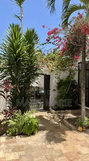 4bdrm House in Town Centre for sale