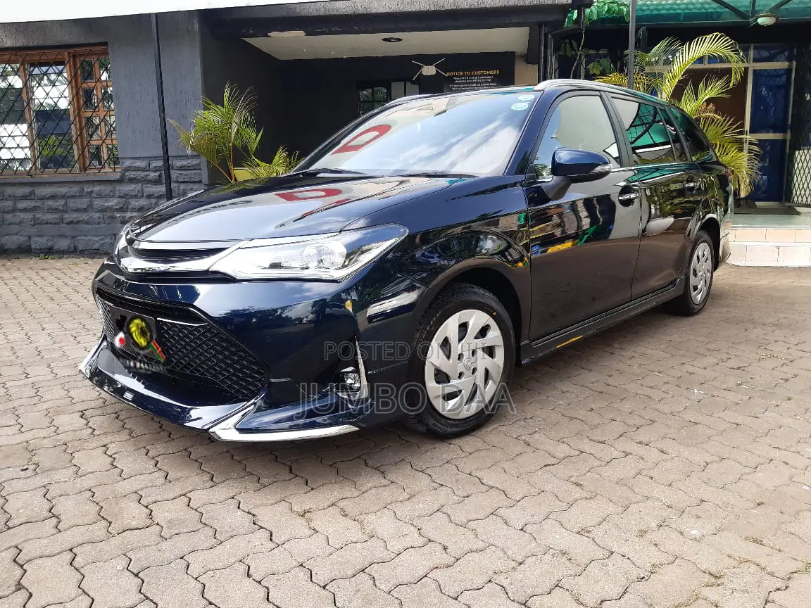 Toyota Corolla Fielder 2018 Blue