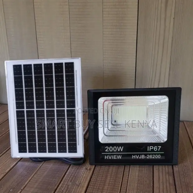 200w Solar Flood Light Ip67 Waterproof Automatic Light Control Lamp