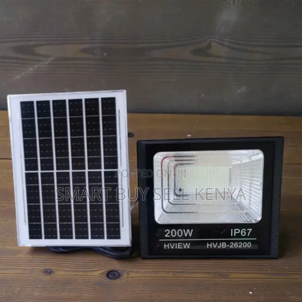 200w Ip67 Waterproof Solar Flood Light With Long Lasting Battery
