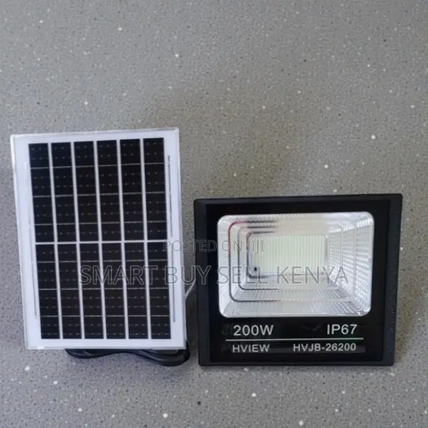 Ip67 Waterproof 200w Solar Flood Light Rustproof Easy Installation