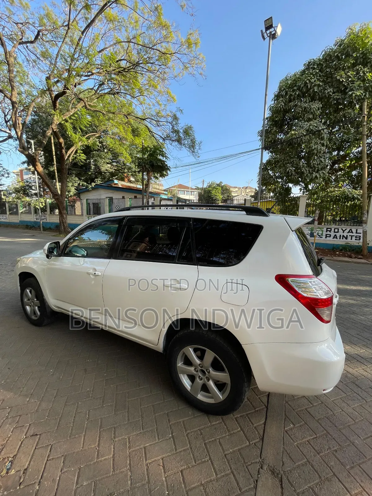 Toyota Vanguard 2009 White