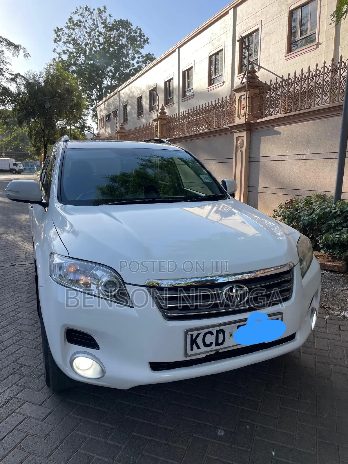 Toyota Vanguard 2009 White