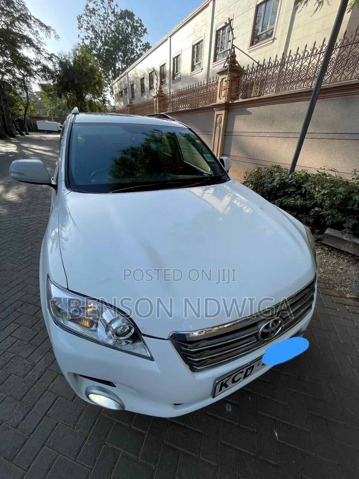 Toyota Vanguard 2009 White