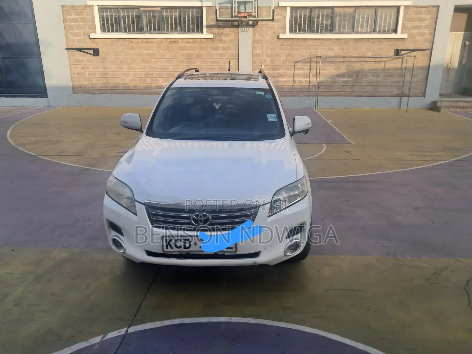 Toyota Vanguard 2009 White