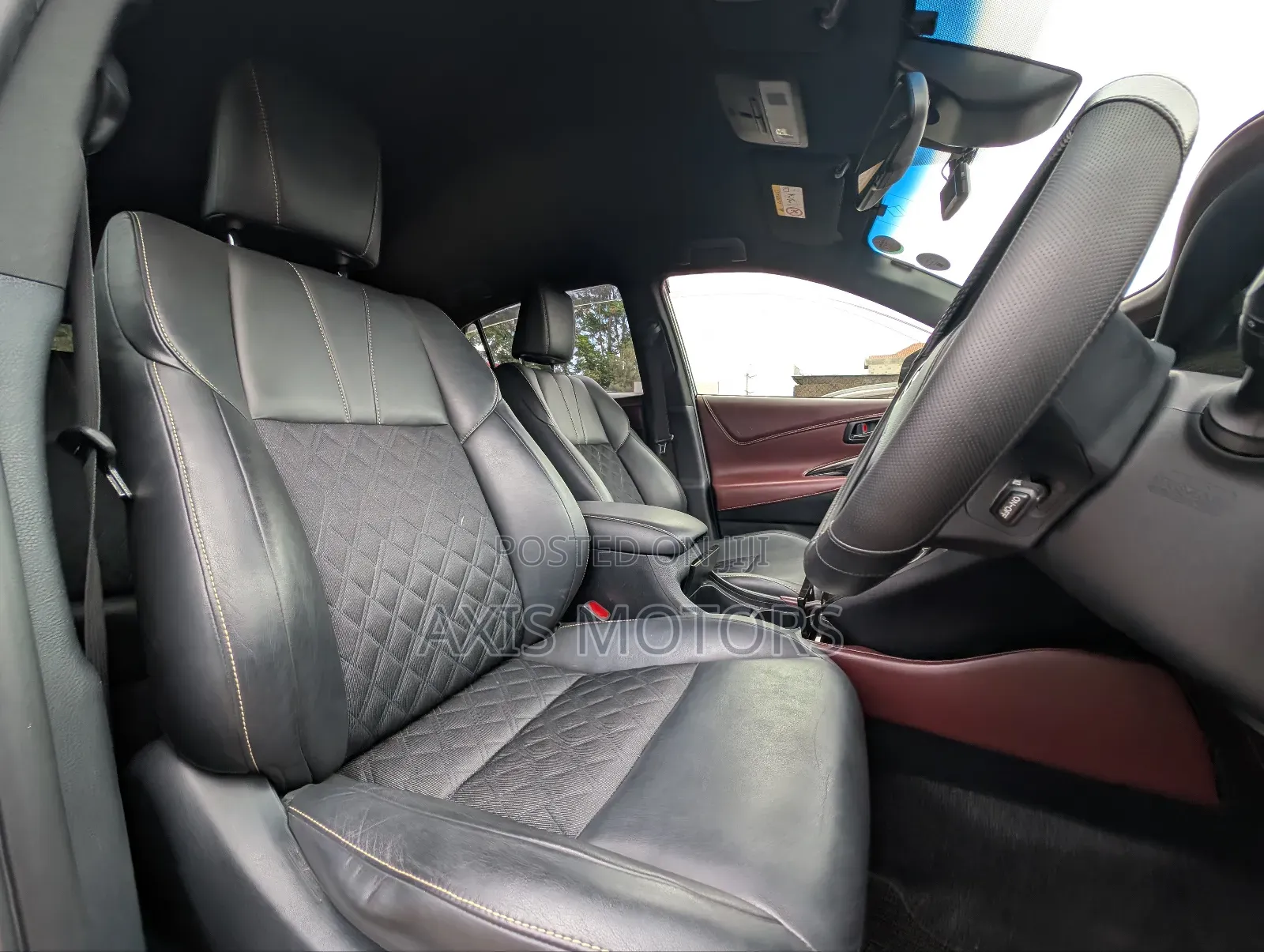 Toyota Harrier 2.0 2018 Red