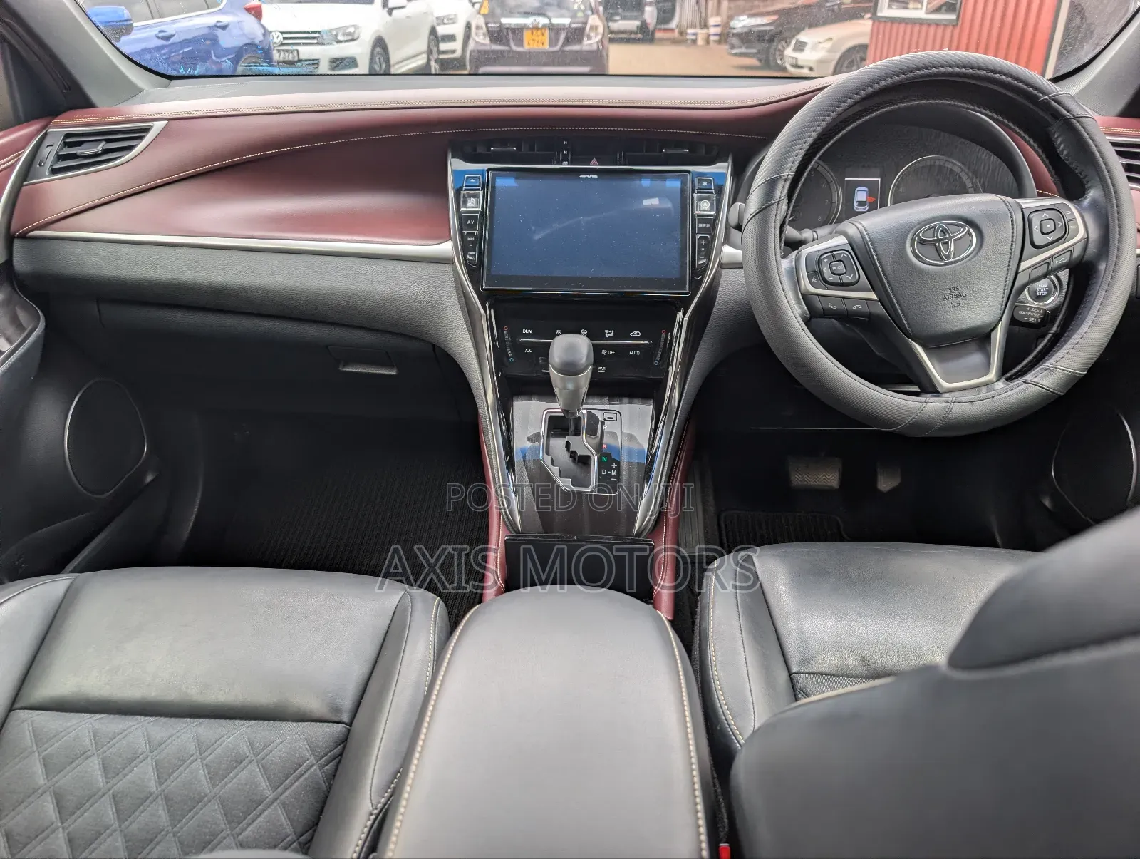 Toyota Harrier 2.0 2018 Red