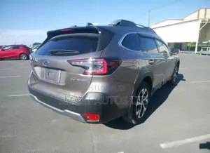 Subaru Outback 2022 Gray