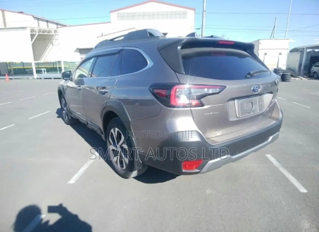 Subaru Outback 2022 Gray