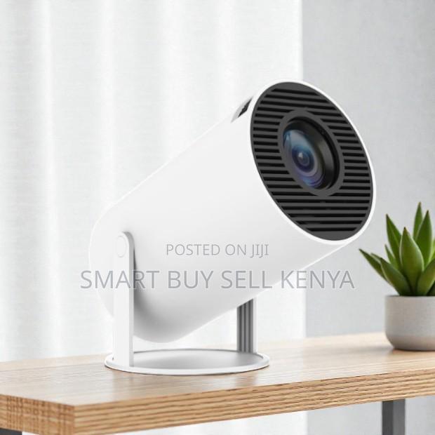 Indoor Outdoor Mini Wifi Android Projector With Inbuilt Speaker