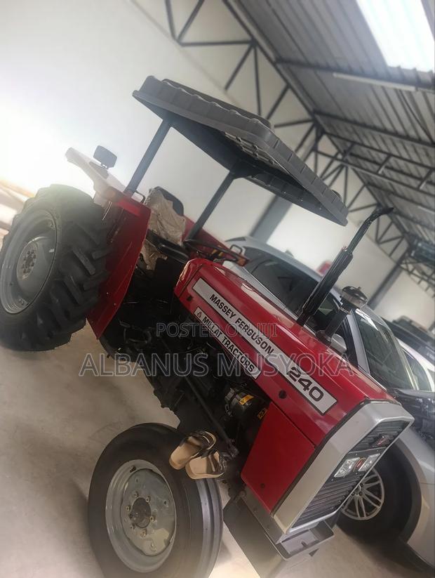 Farm Tractor L - thumbnail 9