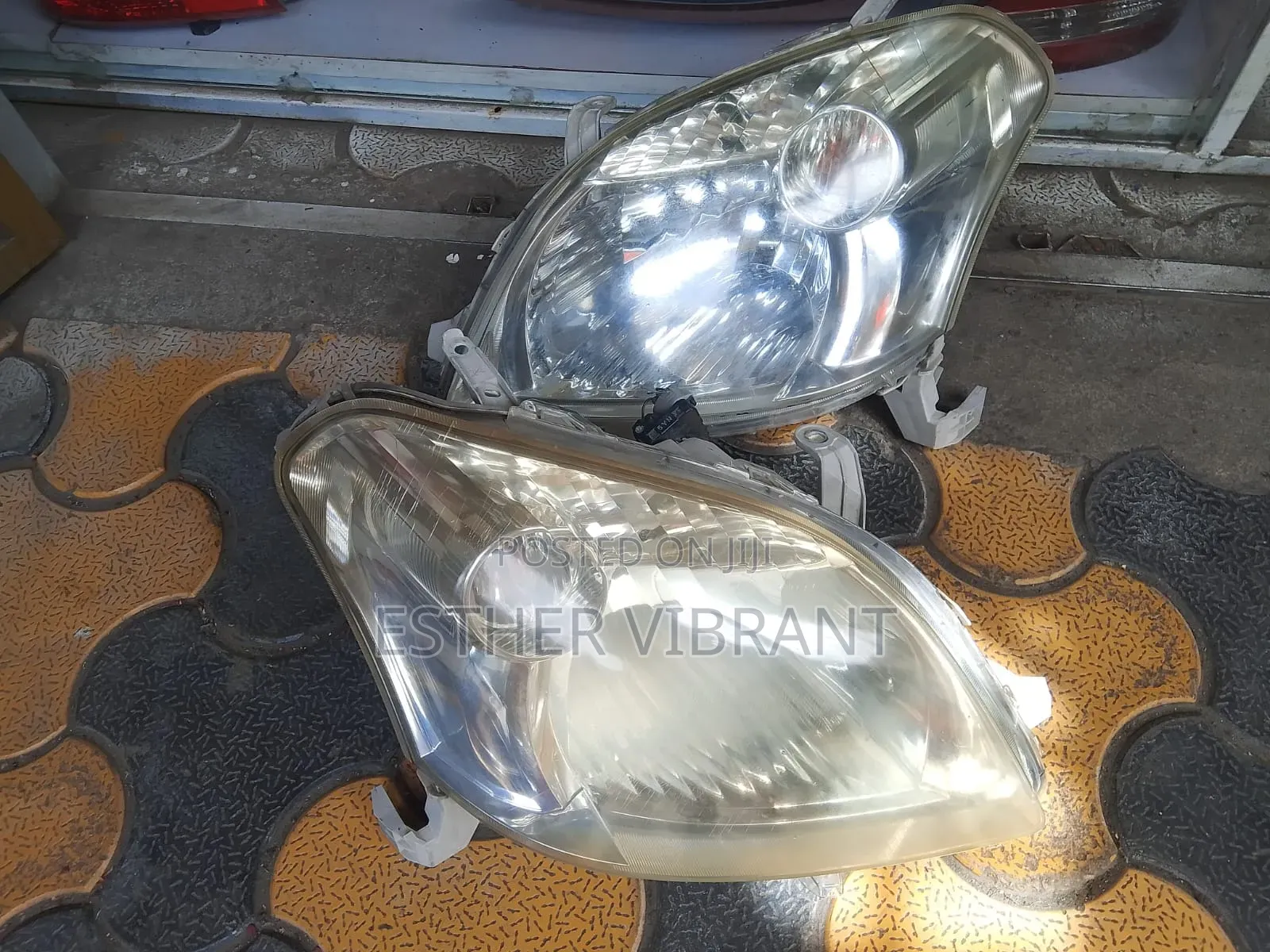Toyota Raum 2008 Headlight