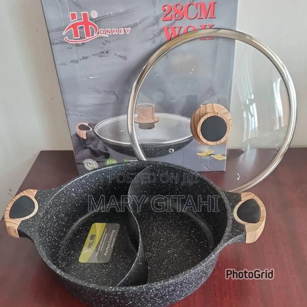 Single Piece 28cm Honhey Wok Granite Partitioned Cooking Pot