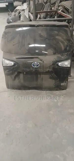 Toyota Sienta New Model Taillgate