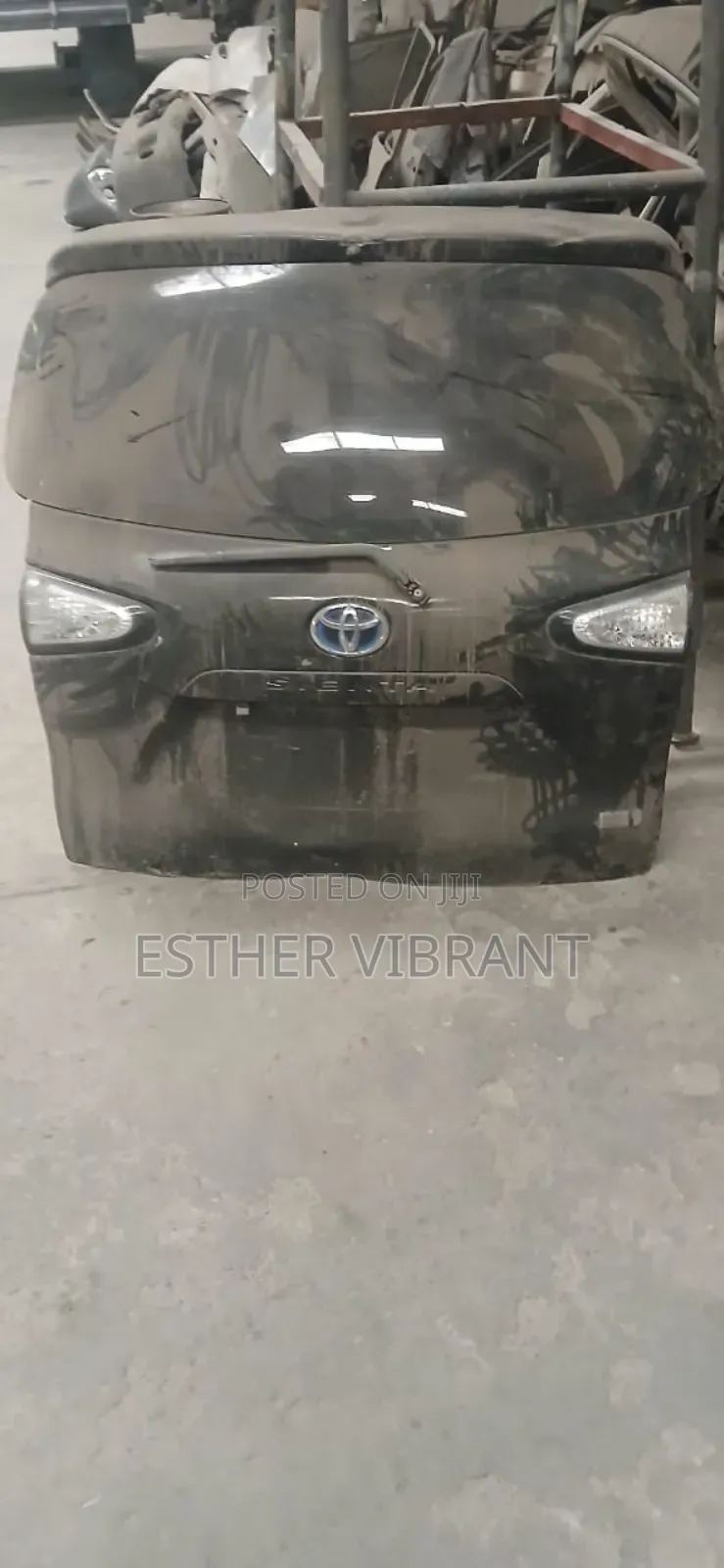 Toyota Sienta New Model Taillgate