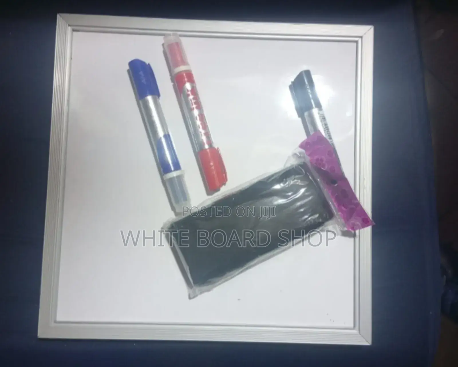 30cm X 30cm Heavy Duty Whiteboard + 3 Markers+ Duster