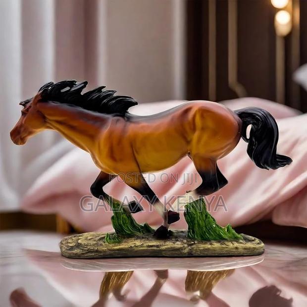 Running Horse Statue - main view