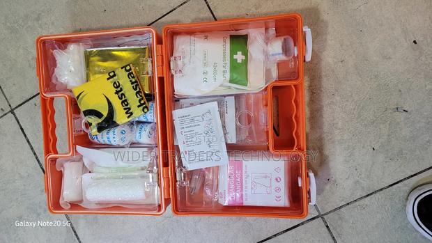 Comprehensive First Aid Kit - thumbnail 2