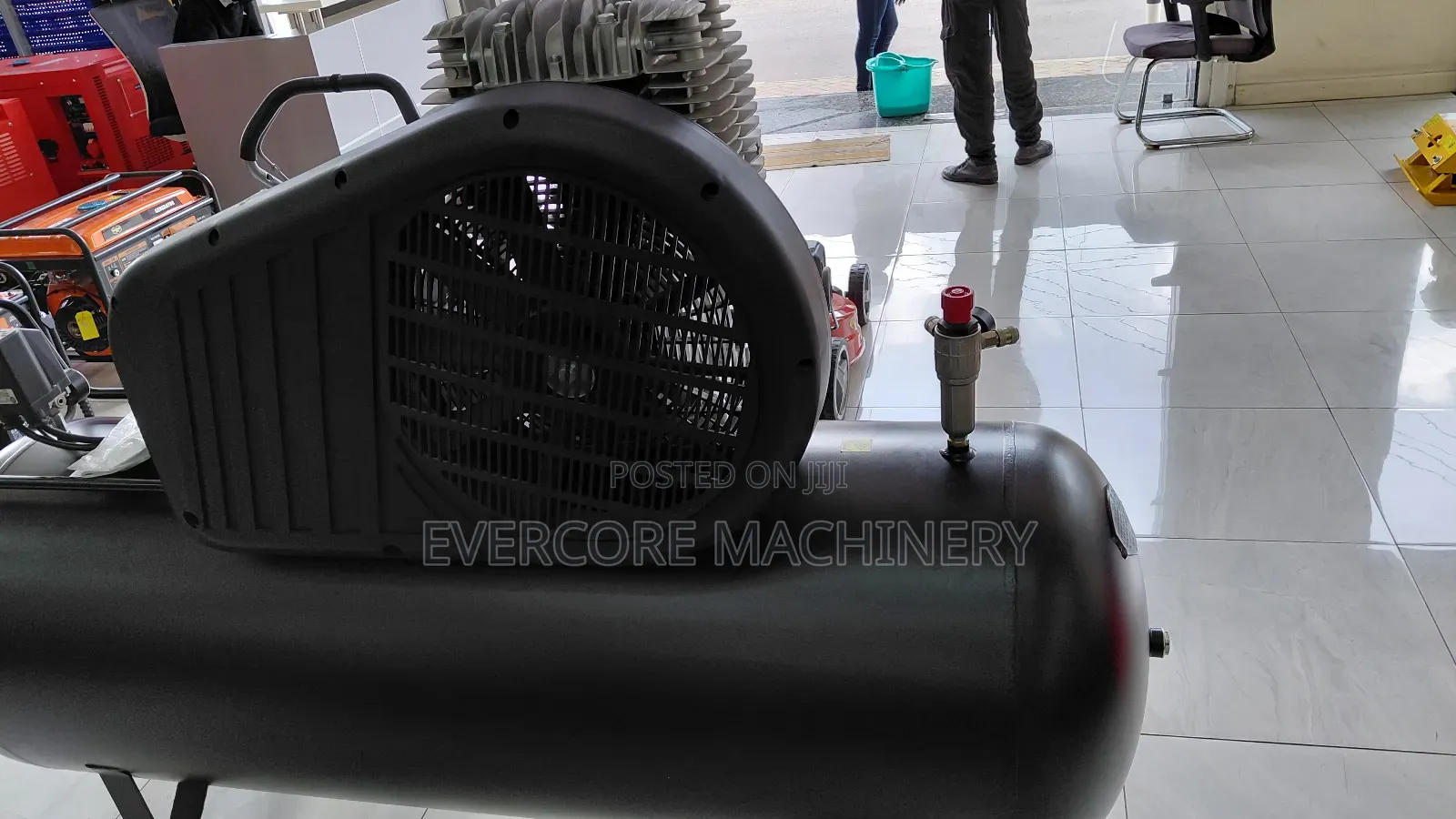 Nuair 500l Three Phase Italian Compressor Machine.