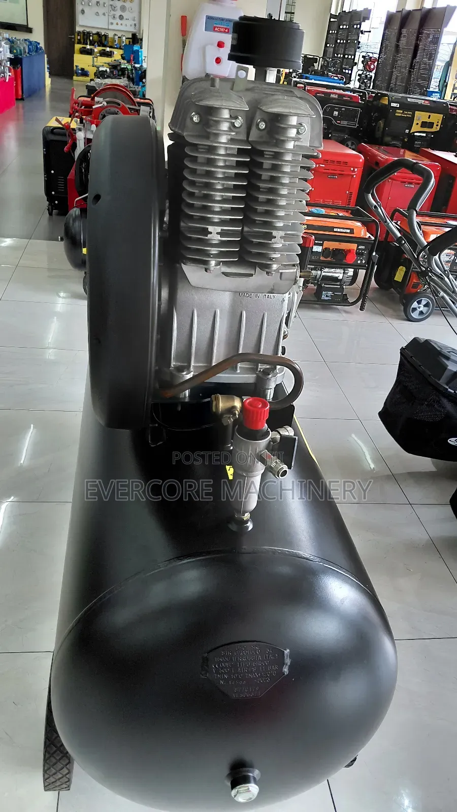 Nuair 500l Three Phase Italian Compressor Machine.