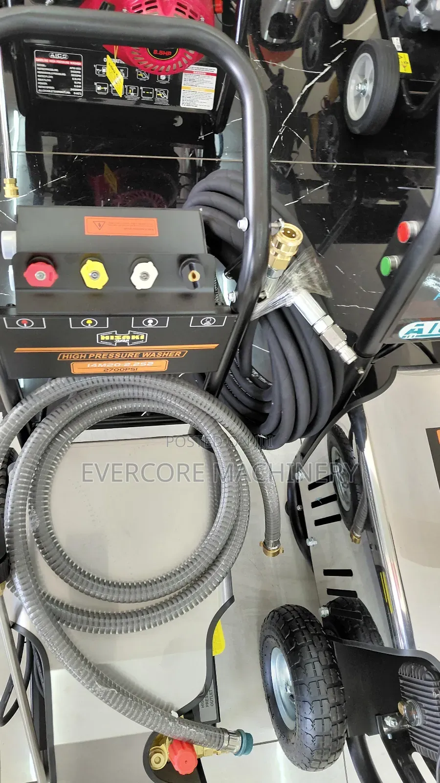 Hisaki Japan 2700psi Highpressure Washer Machine.