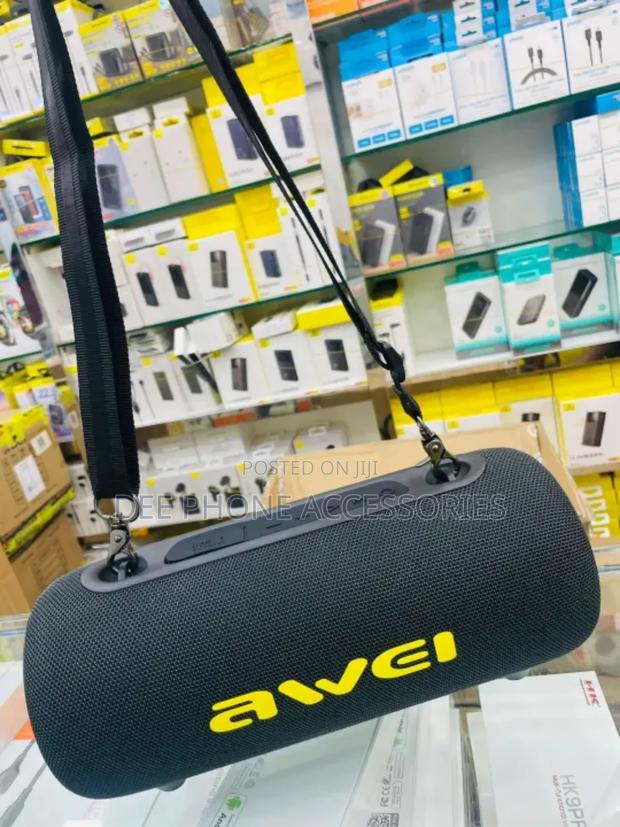 Awei Ka33 Bluetooth Dynamic Outdoor Speaker - thumbnail 4