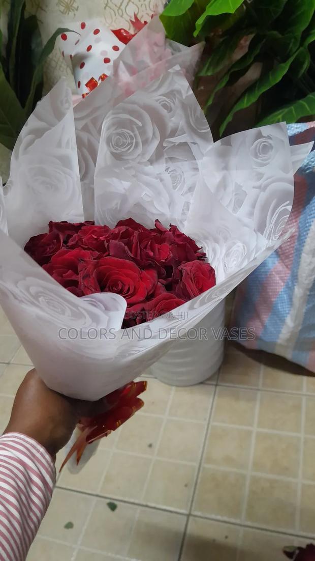 Beautiful Fresh Red Roses - main view