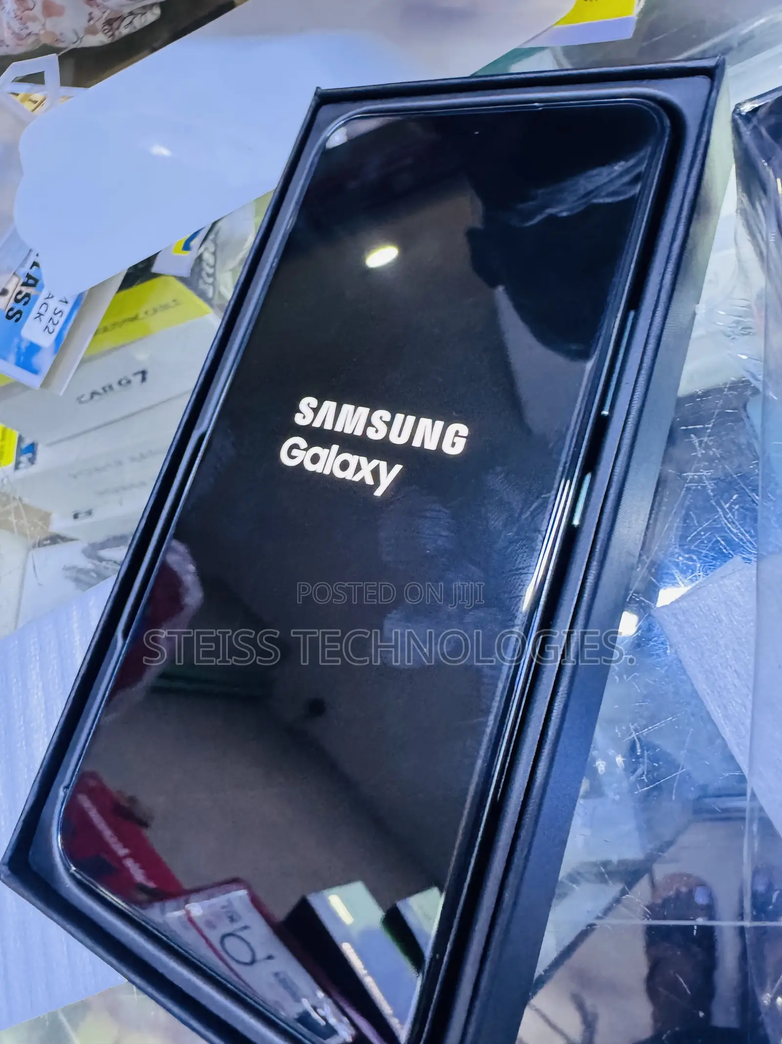 New Samsung Galaxy S22 5G 256 GB Green