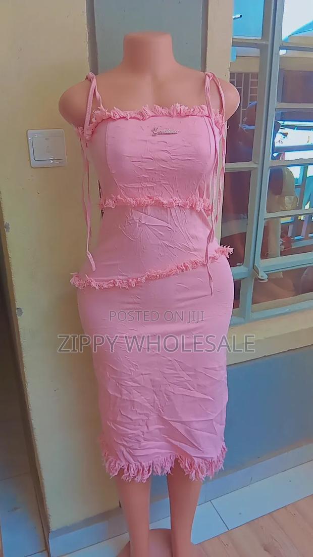 Lady's Clothes - main view