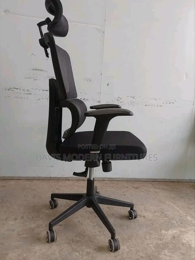 Headrest Office Chair - main view