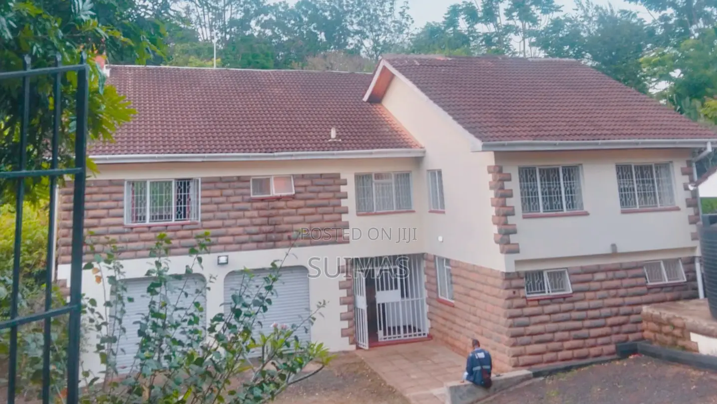 5bdrm Bungalow in Kitisuru for rent