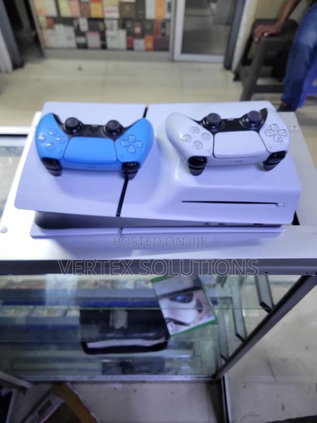 Play Station 5 Slim - main view