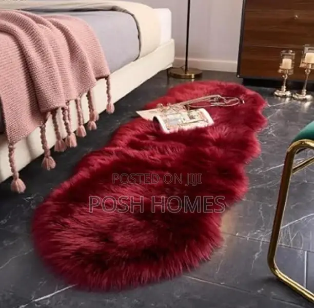 Maroon Quality Fax Fur Mat